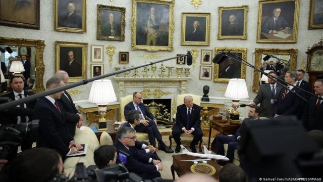 Pas à genoux, mais presque (Photo: Samuel Corum/ABACAPRESS/IMAGO)